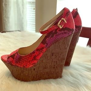 SOLD Final Mark👇 | Jessica Simpson, Platforms